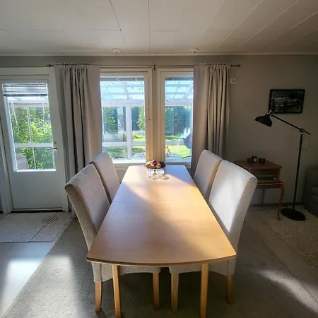 Semesterbostad Kuusijärvi - Modern&cozy By The